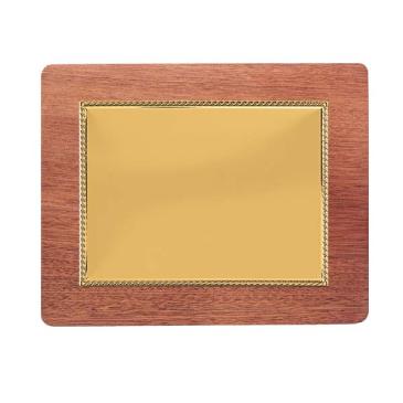 Placa de homenaje dorada con borde de trenza