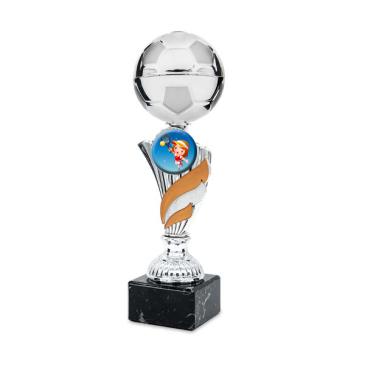 Trofeo pelota de fútbol con toques naranja