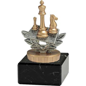 Trofeo ajedrez sobre mármol