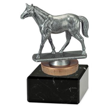 Trofeo caballo sobre mármol
