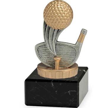 Trofeo golf sobre mármol