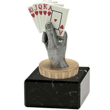 Trofeo poker sobre mármol