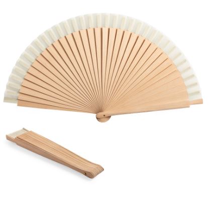Abanico de madera con tela blanca