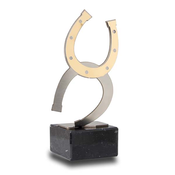 Trofeo acero herraduras 