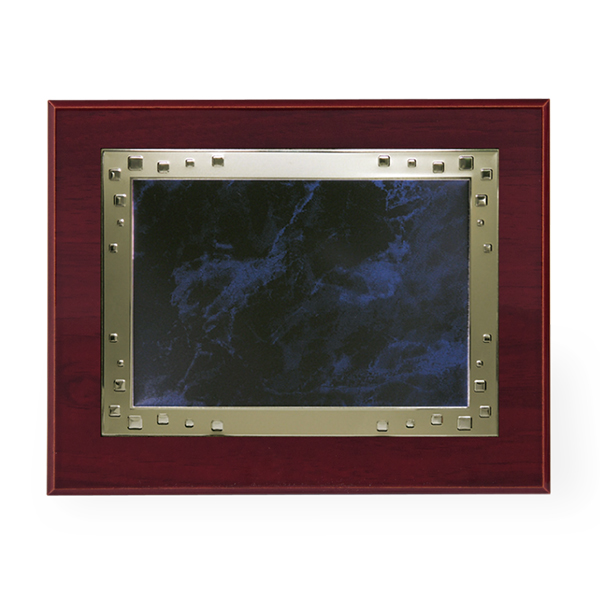 Placa de homenaje con fondo azul